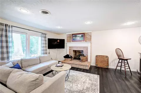 Living - 12 Tamarack Pt, Jasper, GA 30143 photo 5 of 5