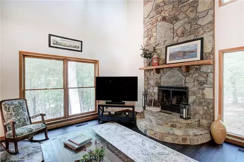 Living - 12 Tamarack Pt, Jasper, GA 30143 photo 4 of 5
