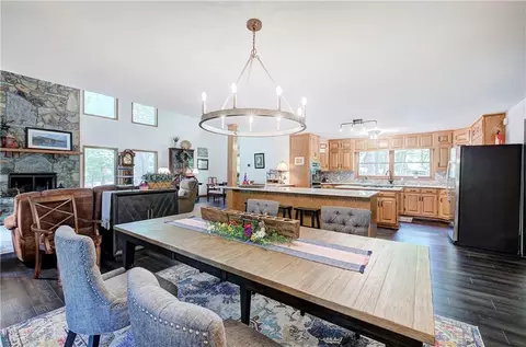 Dining - 12 Tamarack Pt, Jasper, GA 30143 photo 3 of 6