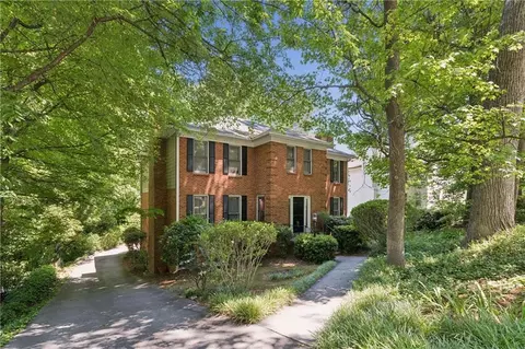 795 N Parkwood Rd, Decatur, GA 30030
