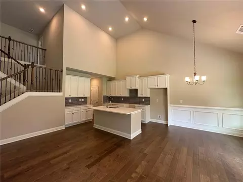1036 Lakeview Oaks Ct, Grayson, GA 30017