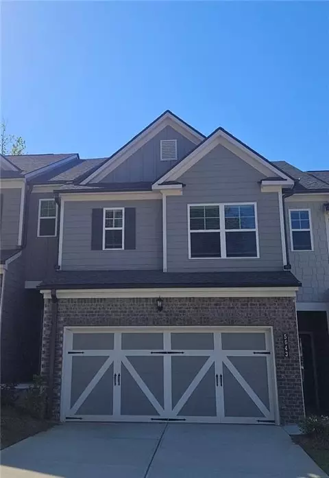 5629 Overview Dr, Flowery Branch, GA 30542