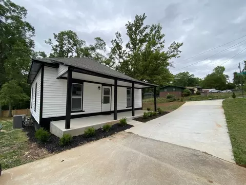Exterior - 702 Roosevelt St, Monroe, GA 30656 photo 3 of 7