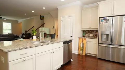 Kitchen - 6534 Marlowe Gren Way, Suwanee, GA 30024 photo 3 of 6