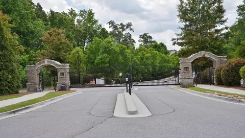View/Area - 6534 Marlowe Gren Way, Suwanee, GA 30024 photo 3 of 3