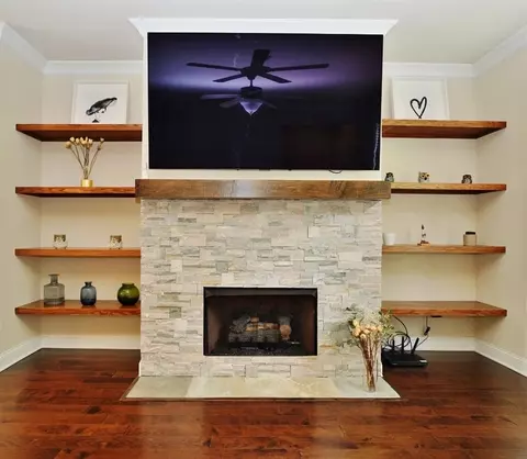 Living - 6534 Marlowe Gren Way, Suwanee, GA 30024 photo 2 of 2