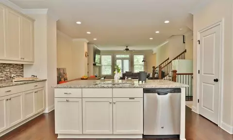 Kitchen - 6534 Marlowe Gren Way, Suwanee, GA 30024 photo 6 of 6