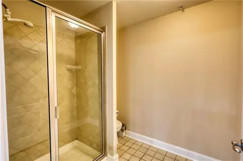 Bath - 10110 Malcolm Ct, Covington, GA 30014 photo 4 of 6