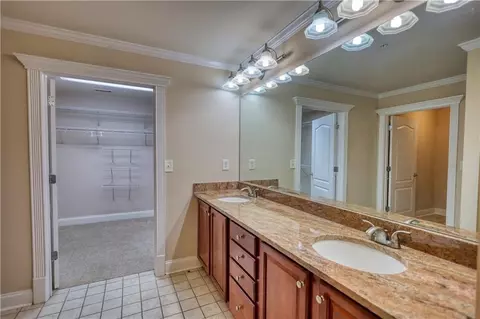 Bath - 10110 Malcolm Ct, Covington, GA 30014 photo 2 of 6