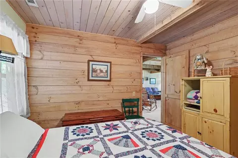 Bedroom - 306 Frontier Rd, Tiger, GA 30576 photo 2 of 5