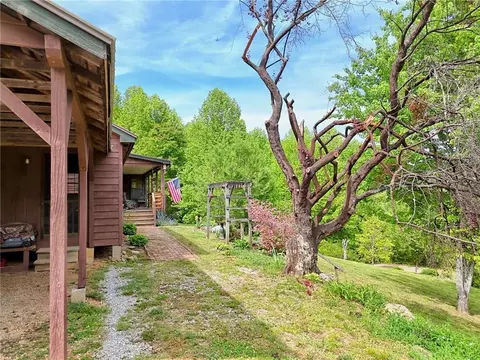 Exterior - 306 Frontier Rd, Tiger, GA 30576 photo 20 of 26