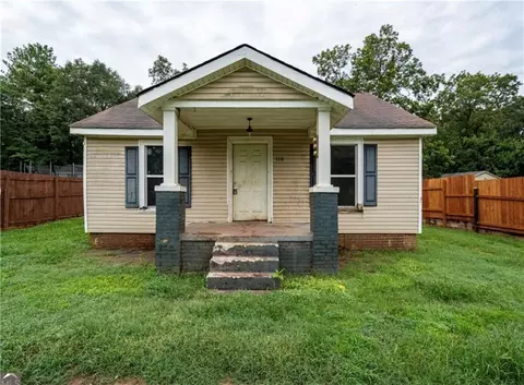 110 Elizabeth St, Griffin, GA 30223