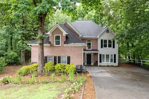 2204 Thicket Ct NW, Acworth, GA 30102