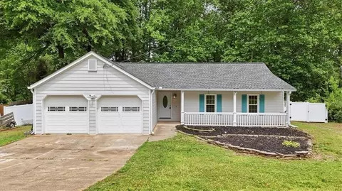 847 Riverstone Ln, Woodstock, GA 30188