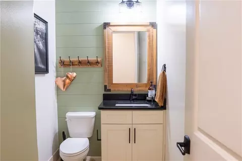 Bath - 5888 Cobbham Rd, Appling, GA 30802 photo 3 of 8