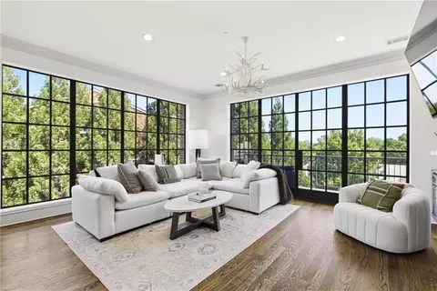 220 Vickery Falls Dr, Roswell, GA 30075