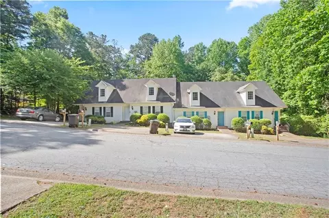6712 Lakewood Dr, Douglasville, GA 30135