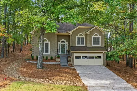 945 Club Chase Ct, Roswell, GA 30076
