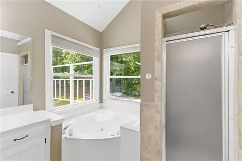 Bath - 2487 Windchase Ct, Buford, GA 30518 photo 3 of 4