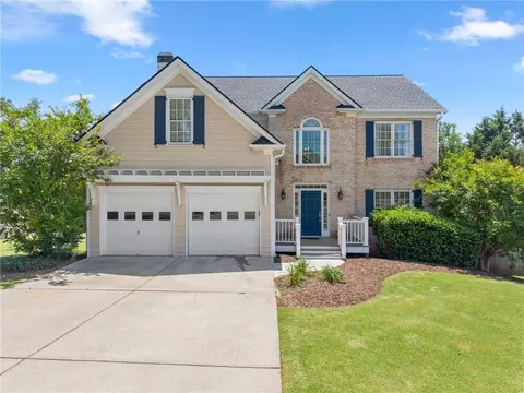 8455 Woodland View Dr, Gainesville, GA 30506