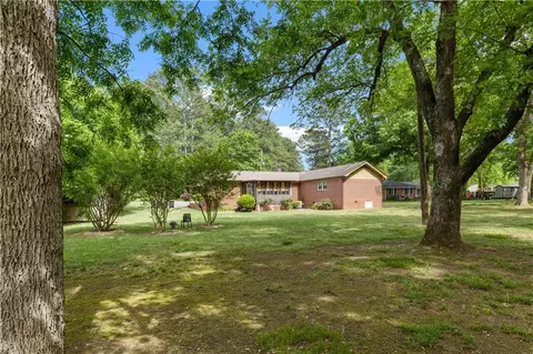 Exterior - 106 E Valley Rd, Rome, GA 30161 photo 9 of 13
