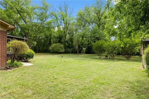 Exterior - 106 E Valley Rd, Rome, GA 30161 photo 6 of 13