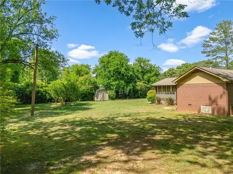 Exterior - 106 E Valley Rd, Rome, GA 30161 photo 12 of 13