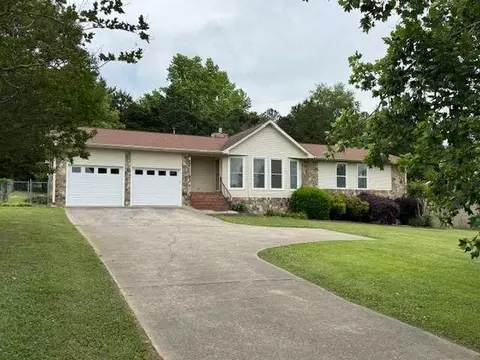 462 Oakwood Dr, Cedartown, GA 30125