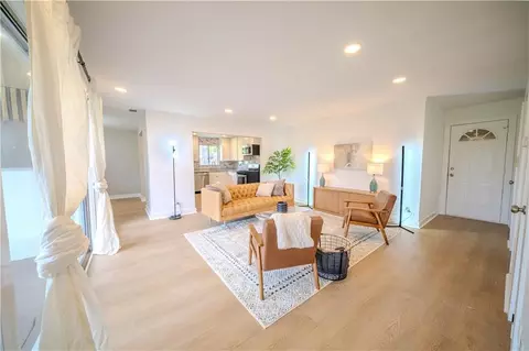 346 Carpenter Dr #17, Atlanta, GA 30328