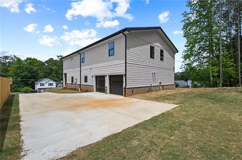 Exterior - 6852 Silver Maple Dr, Rex, GA 30273 photo 4 of 10