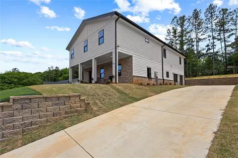 Exterior - 6852 Silver Maple Dr, Rex, GA 30273 photo 2 of 10