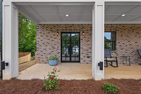 Exterior - 6852 Silver Maple Dr, Rex, GA 30273 photo 8 of 10