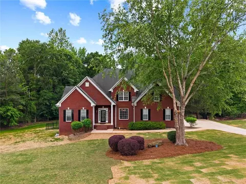85 Costleys Bridge Dr, Oxford, GA 30054
