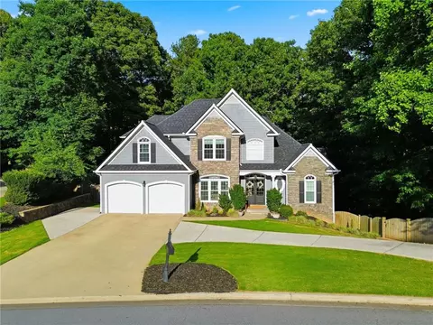 406 Lovinggood Landing Dr, Woodstock, GA 30189