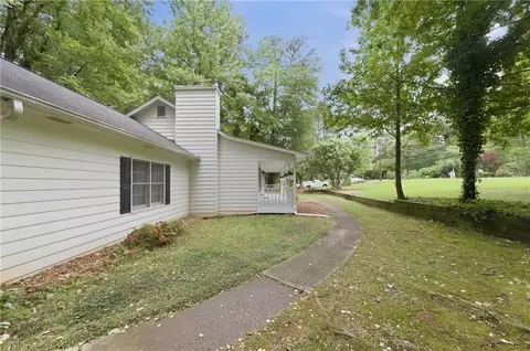 Exterior - 3391 Blue Jay Dr, Duluth, GA 30096 photo 3 of 6