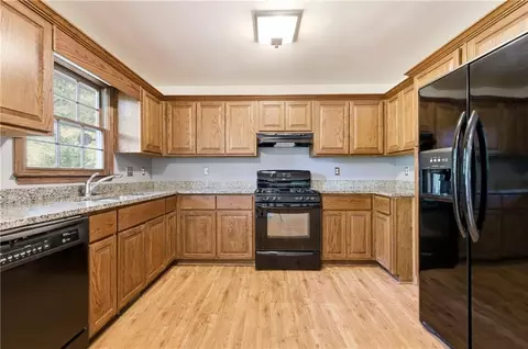 Kitchen - 3391 Blue Jay Dr, Duluth, GA 30096 photo 3 of 3
