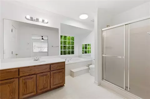 Bath - 3391 Blue Jay Dr, Duluth, GA 30096 photo 1 of 3