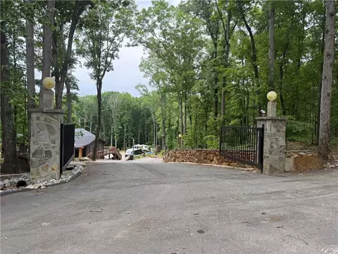 2426 E Maddox Rd, Buford, GA 30519
