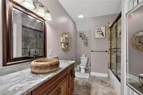 Bath - 420 Bevy Ct, Duluth, GA 30097 photo 6 of 10