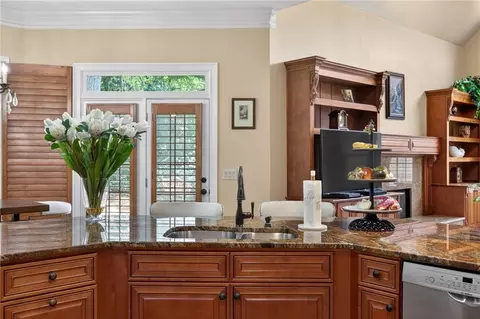 Kitchen - 420 Bevy Ct, Duluth, GA 30097 photo 2 of 6