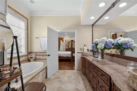 Bath - 420 Bevy Ct, Duluth, GA 30097 photo 3 of 10