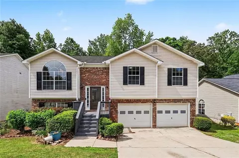 5687 Wellborn Oaks Ct, Lithonia, GA 30058