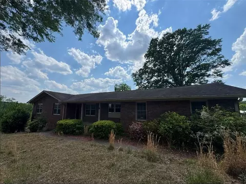 3774 Friendship Cir, Buford, GA 30519