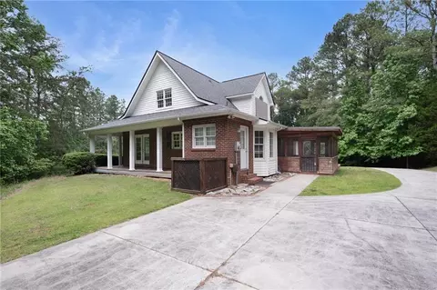 Exterior - 337 Fields Ferry Dr NE, Calhoun, GA 30701 photo 7 of 14