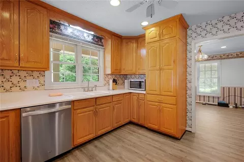 Kitchen - 337 Fields Ferry Dr NE, Calhoun, GA 30701 photo 3 of 5