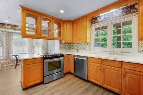Kitchen - 337 Fields Ferry Dr NE, Calhoun, GA 30701 photo 2 of 5