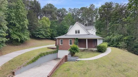 Exterior - 337 Fields Ferry Dr NE, Calhoun, GA 30701 photo 3 of 14