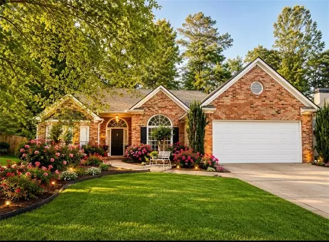 463 Valleyside Dr, Dallas, GA 30157