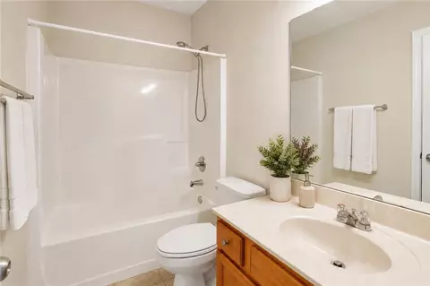 4106 Eldon Dr, Fairburn, GA 30213