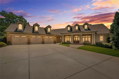 428 Fox Valley Dr, Monroe, GA 30656 photo 2